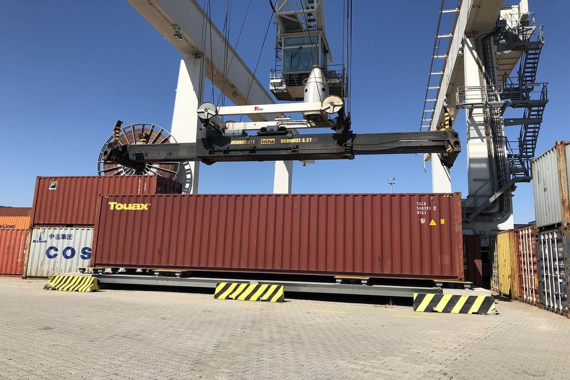Container-weighing operations at Amaris Terminal